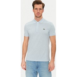 Niebieski t-shirt męski Lacoste z krótkimi rękawami  - zdjęcie produktu