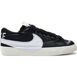 Trampki damskie Nike na wiosnę płaskie sznurowane  - zdjęcie produktu