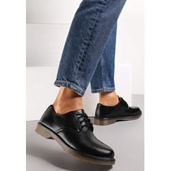 Półbuty damskie Born2be na płaskiej podeszwie czarne  - zdjęcie produktu