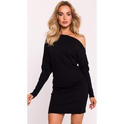 Sukienka Moe z długim rękawem mini casual z odkrytymi ramionami  - zdjęcie produktu