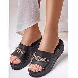 Klapki damskie czarne Royalfashion.pl na koturnie letnie  - zdjęcie produktu