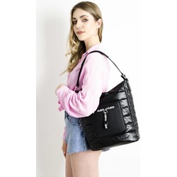 Shopper bag Olika czarna tkaninowa na ramię średniej wielkości elegancka bez dodatków  - zdjęcie produktu