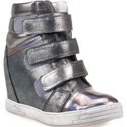 Sneakersy damskie Karino srebrne na koturnie  - zdjęcie produktu