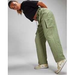 Spodnie damskie zielone Nike sportowe  - zdjęcie produktu