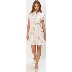 Sukienka Mohito w kwiaty na uczelnię koszulowa  - zdjęcie produktu