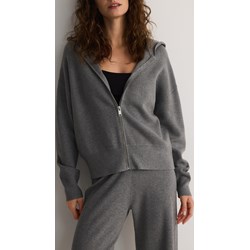 Sweter damski Reserved z okrągłym dekoltem  - zdjęcie produktu