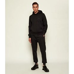 Dres męski Tommy Hilfiger - Gomez Fashion Store - zdjęcie produktu