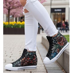 Trampki damskie na wiosnę w kwiaty  - zdjęcie produktu