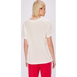 Bluzka damska Review biała z okrągłym dekoltem  - zdjęcie produktu