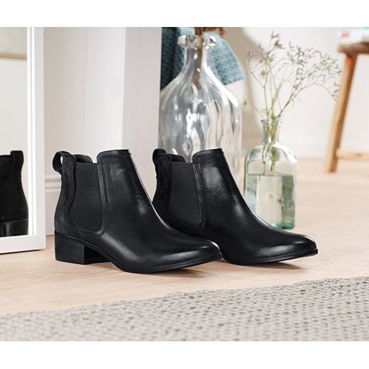 Botki Tchibo ze skóry Buty Damskie AS czarny Botki WBKZ szyk Botki Tchibo czarne na obcasie jesienne casualowe ze skóry w