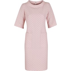 Sukienka różowa Poza elegancka z wiskozy z krótkim rękawem bez wzorów  - zdjęcie produktu