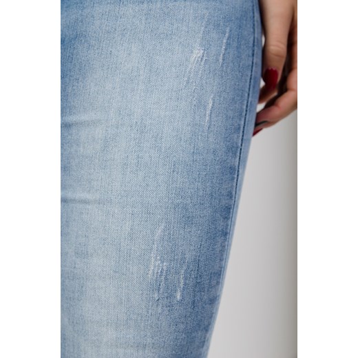 Jasne spodnie jeansowe  Plus Size z prostą nogawką Olika L olika.com.pl