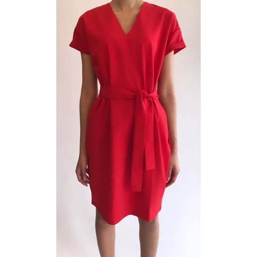 Sukienka True Color By Ann Bogel czerwona luźna z dekoltem w literę v 