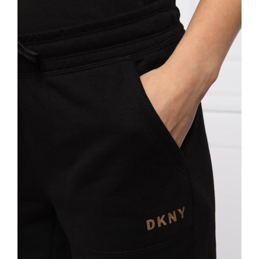 Spodnie damskie DKNY w sportowym stylu 