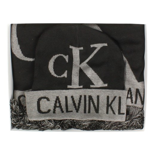 Zestaw czapka + szal Calvin Klein Calvin Klein ONE SIZE promocyjna cena Darbut