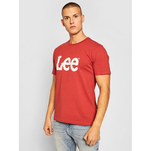 Lee T-Shirt Wobbly Logo L65QAIOE Czerwony Regular Fit Lee S MODIVO okazja