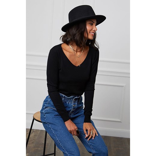 Sweter damski Soft Cashmere z dekoltem v 