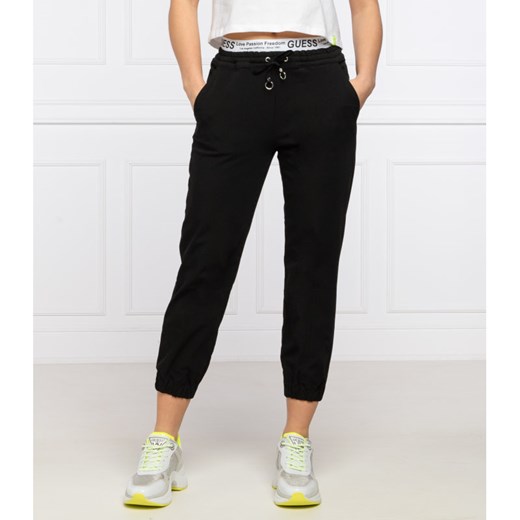 GUESS JEANS Spodnie jogger CORINNE | Regular Fit S promocja Gomez Fashion Store