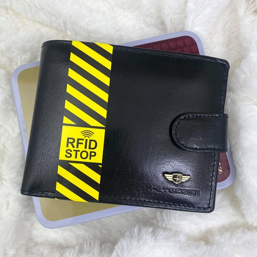 Czarny męski portfel skórzany Peterson 306-RFID-2-1-1 Peterson okazja Galmark