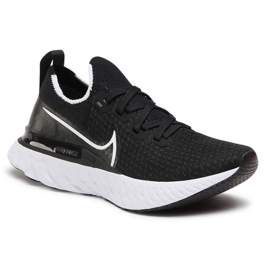 Buty sportowe damskie Nike na płaskiej podeszwie