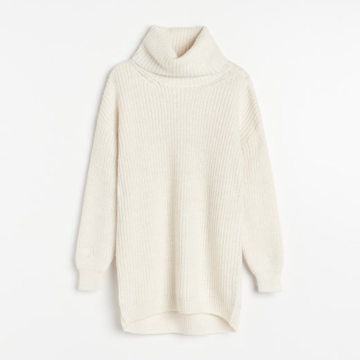 Reserved - Długi sweter z golfem - Kremowy Reserved L okazyjna cena Reserved