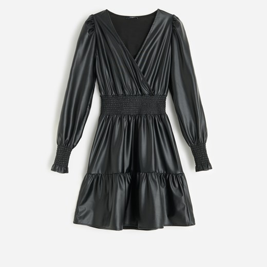 Reserved - Kopertowa sukienka ze sztucznej skóry - Czarny Reserved XS okazja Reserved