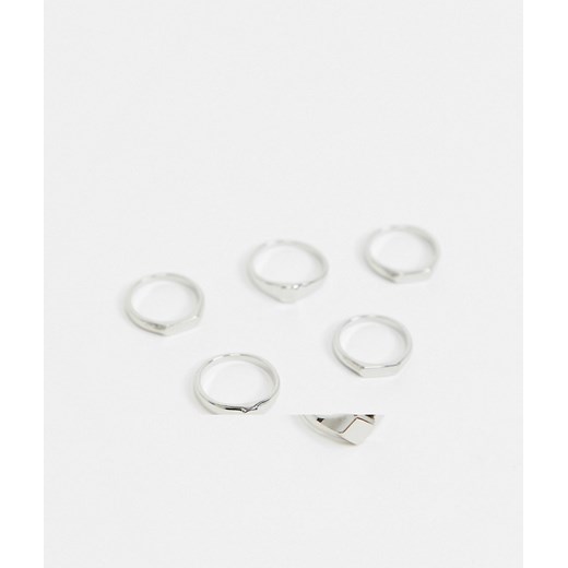ASOS DESIGN Zestaw 6 pierścionków-sygnetów o różnych kształtach w kolorze srebrnym M / L Asos Poland
