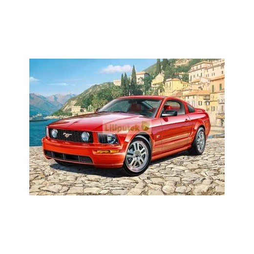 REVELL Ford Mustang GT 2005 