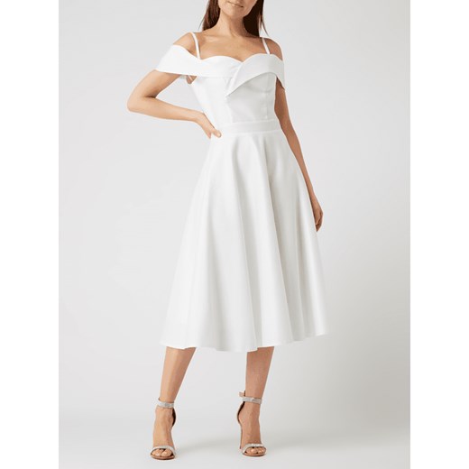 Sukienka Troyden Collection biała na sylwestra z krótkimi rękawami rozkloszowana 