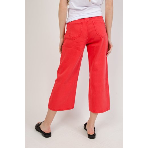 Czerwone spodnie jeansowe z szeroką nogawką Olika S olika.com.pl