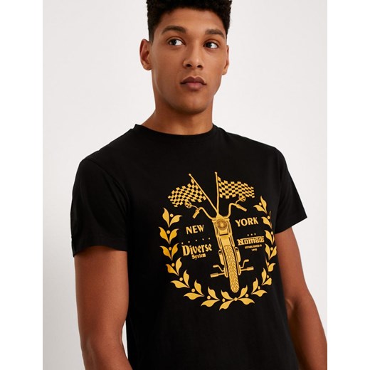 T-shirt męski Diverse czarny młodzieżowy w nadruki bawełniany 