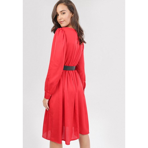 Czerwona Sukienka Carilevera S/M okazyjna cena Born2be Odzież