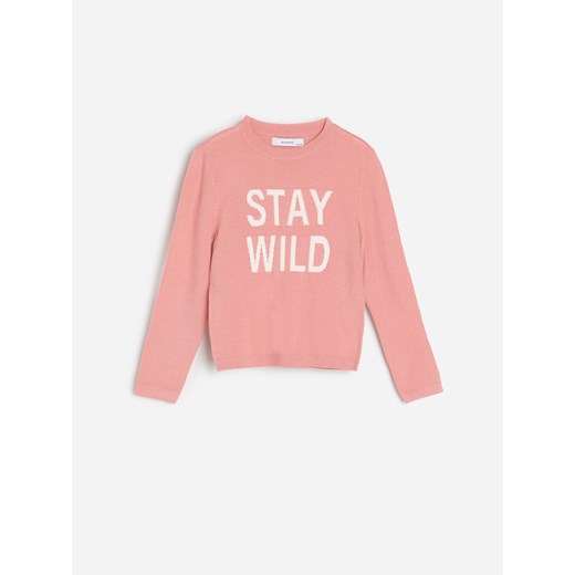 Sweter dziewczęcy różowy Reserved z napisami 