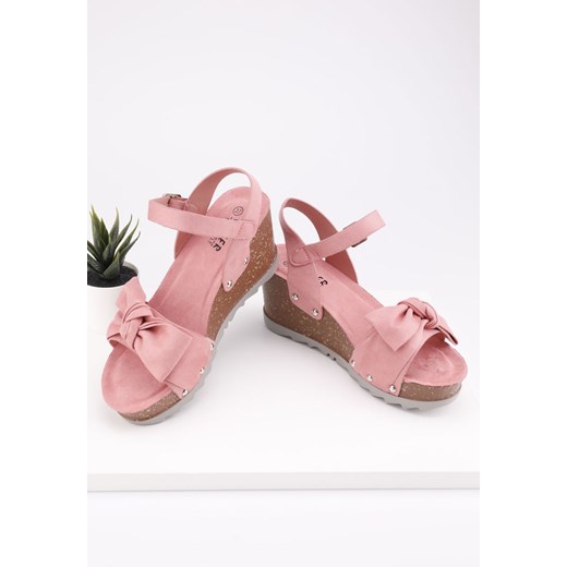 Sandały damskie różowe Yourshoes z klamrą 