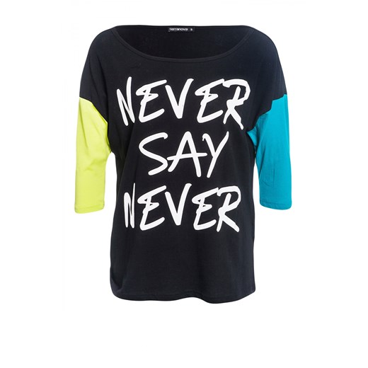3/4-sleeve t-shirt with writing