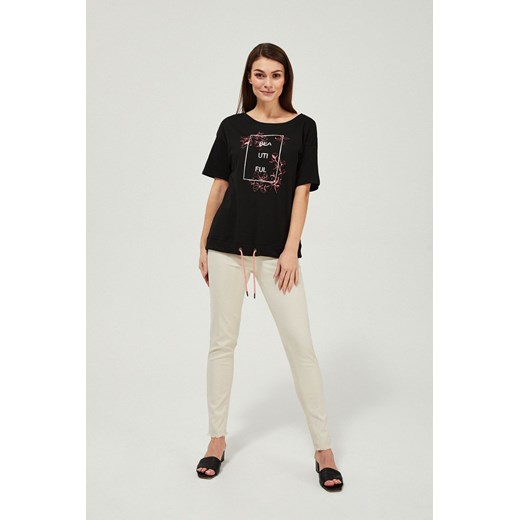 Bawełniana bluzka z napisem "Beautiful" czarna ze sklepu Moodo.pl w kategorii Bluzki damskie - zdjęcie 108693271