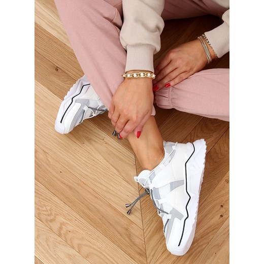 Buty sportowe damskie sznurowane białe ze skóry ekologicznej 
