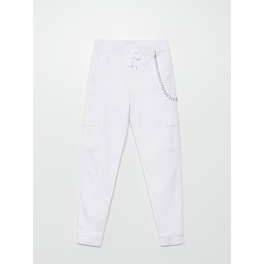 Cropp - Spodnie jogger slim - biały ze sklepu Cropp w kategorii Spodnie damskie - zdjęcie 109281601