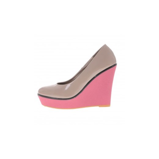 Bianco Footwear koturny lakier beż n-fashion-pl rozowy cień do powiek