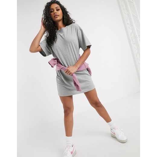 Nike – MOVE TO ZERO – Szara T-shirtowa sukienka mini oversize z małym logo Swoosh-Szary Nike S Asos Poland