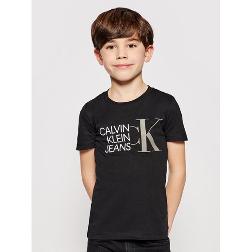 Calvin Klein Jeans T-Shirt Hybdrid Logo Fitted IB0IB00849 Czarny Regular Fit 8Y MODIVO