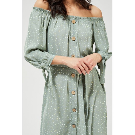Sukienka Moodo.pl z dekoltem typu hiszpanka casual z długim rękawem mini 