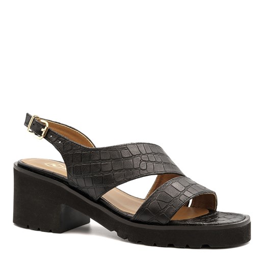 Czarne skórzane sandały na grubej podeszwie 85D ze sklepu NESCIOR w kategorii Sandały damskie - zdjęcie 110081713