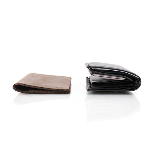 Ciemno brązowy skórzany portfel slim wallet BRØDRENE SW01 okazyjna cena Bagażownia.pl