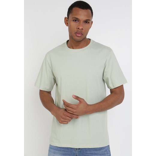 Jasnozielona Koszulka Avonmora ze sklepu Born2be Odzież w kategorii T-shirty męskie - zdjęcie 110517930