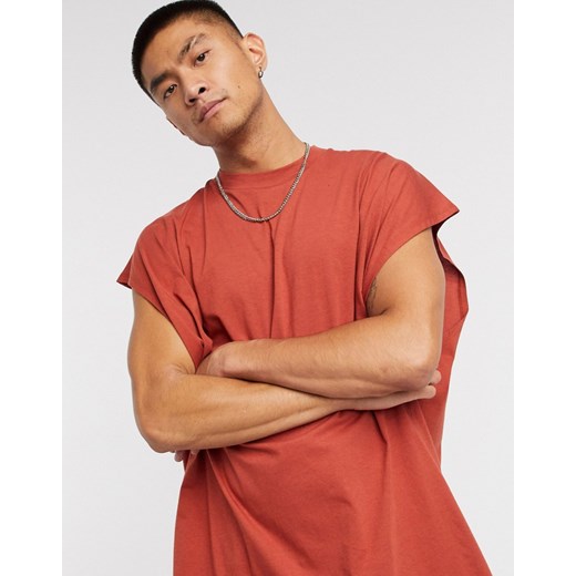 ASOS DESIGN – Ciemnoczerwony długi T-shirt extreme oversize bez rękawów-Brązowy M Asos Poland