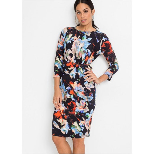 Sukienka Bonprix w abstrakcyjnym wzorze casual dopasowana