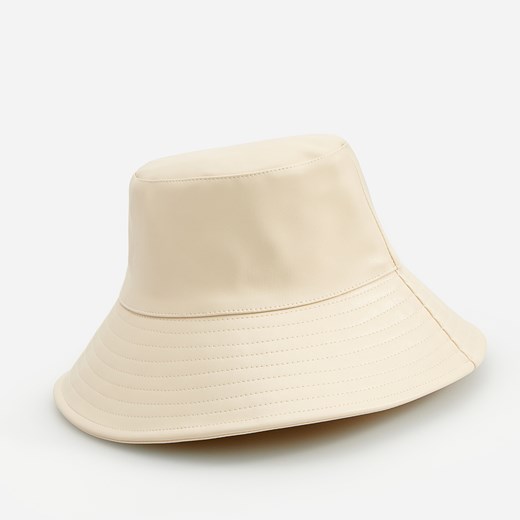 Reserved - Bucket hat z imitacji skóry - Beżowy Reserved S promocja Reserved