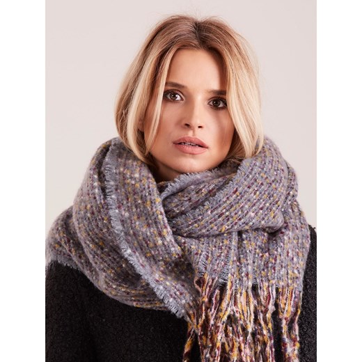 Women´s gray scarf with fringes Fashionhunters One size Factcool