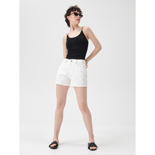 Sinsay - Szorty mom jeans - Biały Sinsay 36 Sinsay